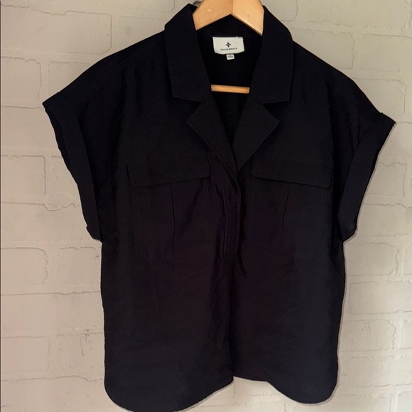 Tuckernuck Scottie shirt Black short sleeve cuffed blouse top small flap pockets - Picture 2 of 9